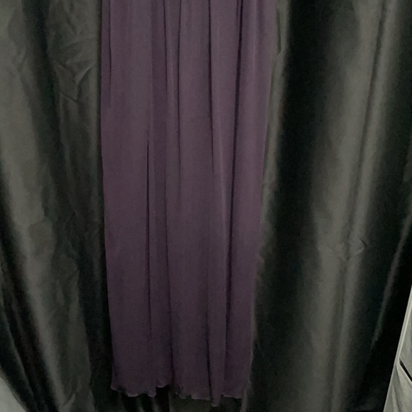 Dress was never worn. - Picture 2 of 5